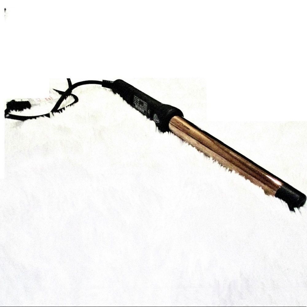 ✨NWOT✨ SRI Perfect Curl Curling Wand